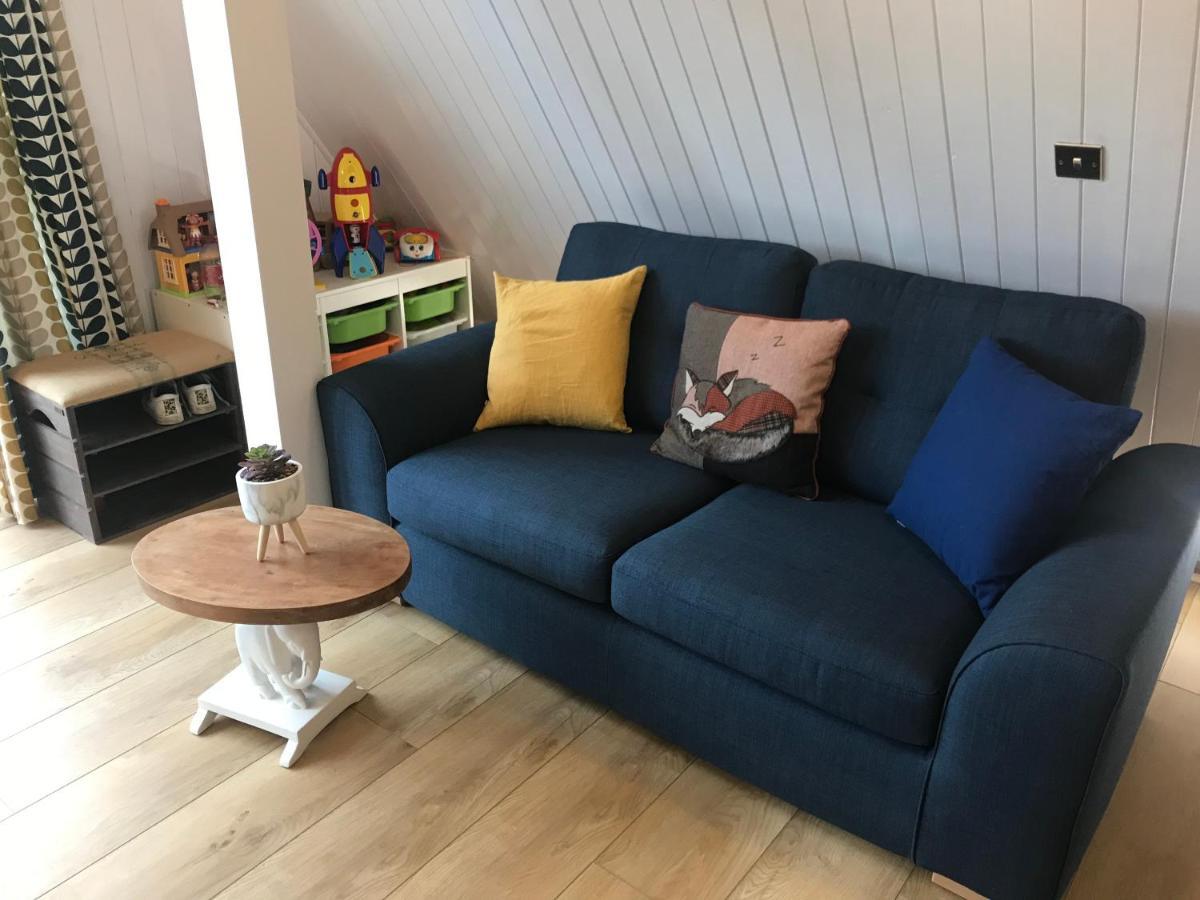 Foxes Sea Side Retreat Deluxe Chalet Is A Lovely Holiday Home Tucked Away On The Kent Coast Kingsdown  Exterior foto